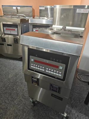 Riscaldamento a gas 220V Pannello del computer digitale Una pentola Due cestini Apri frigorifero