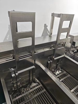 Automatic Lift Electric Double Pots 28KW Chips Open Fryer con sistema di filtro dell'olio