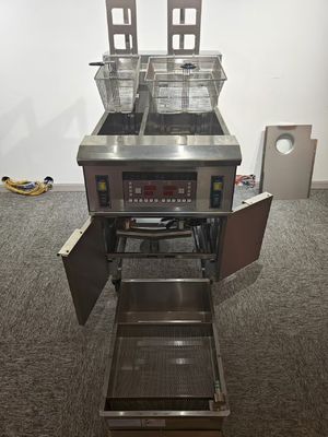 21.4KW Doppio serbatoio 11.6L+21.5L Digital Computer Panel Chips elettrici Open Fryer Machine