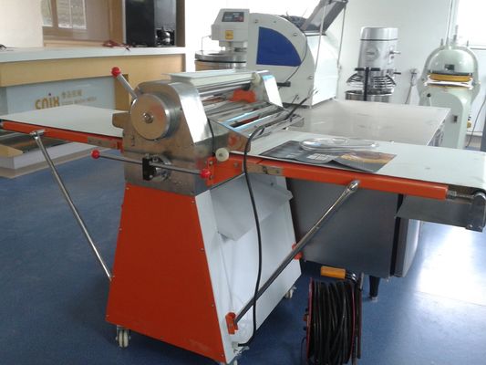 520mm Roller Size Deag Press Sheeter Machine per una preparazione veloce e facile della pasta